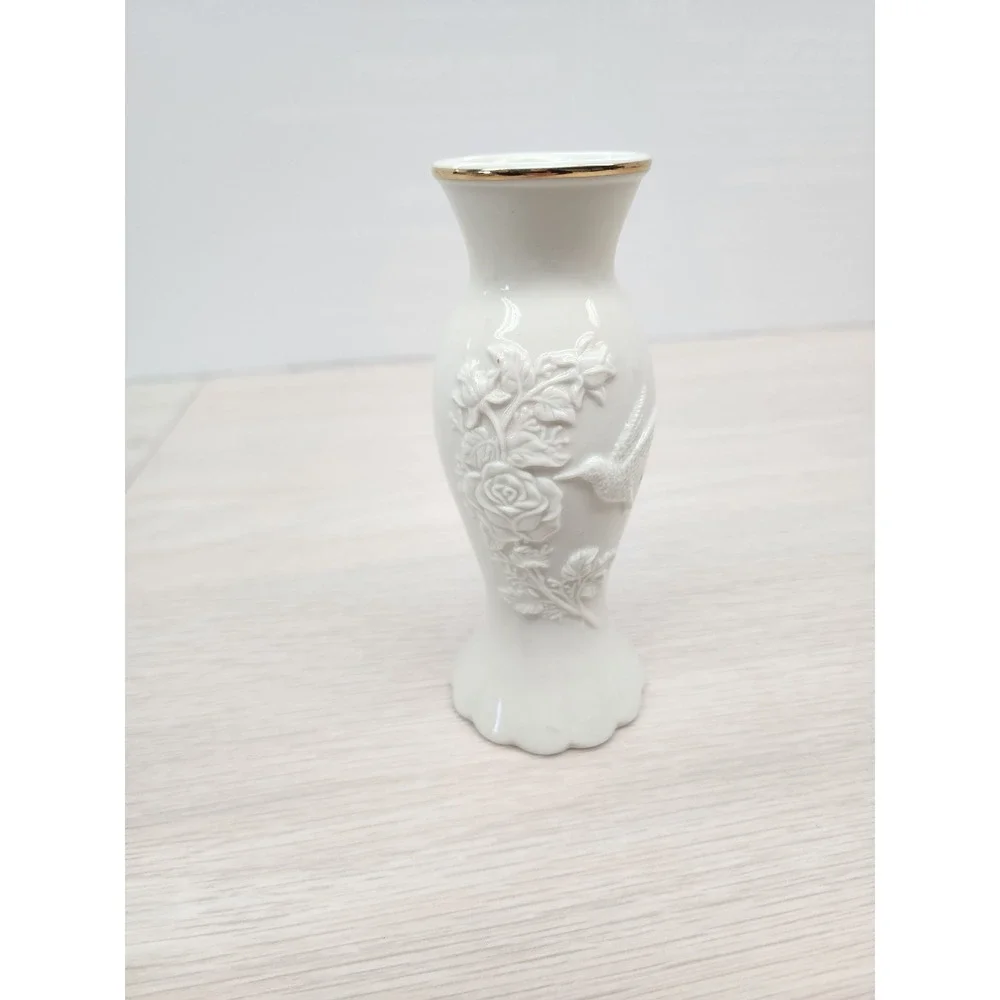 Lenox Bone‎ China Embossed Rose Bud Vase 5.5